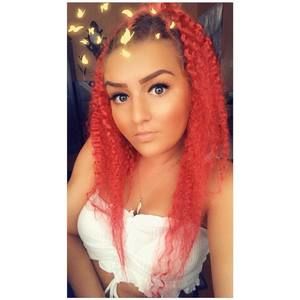 Meet your Posher, Chanel